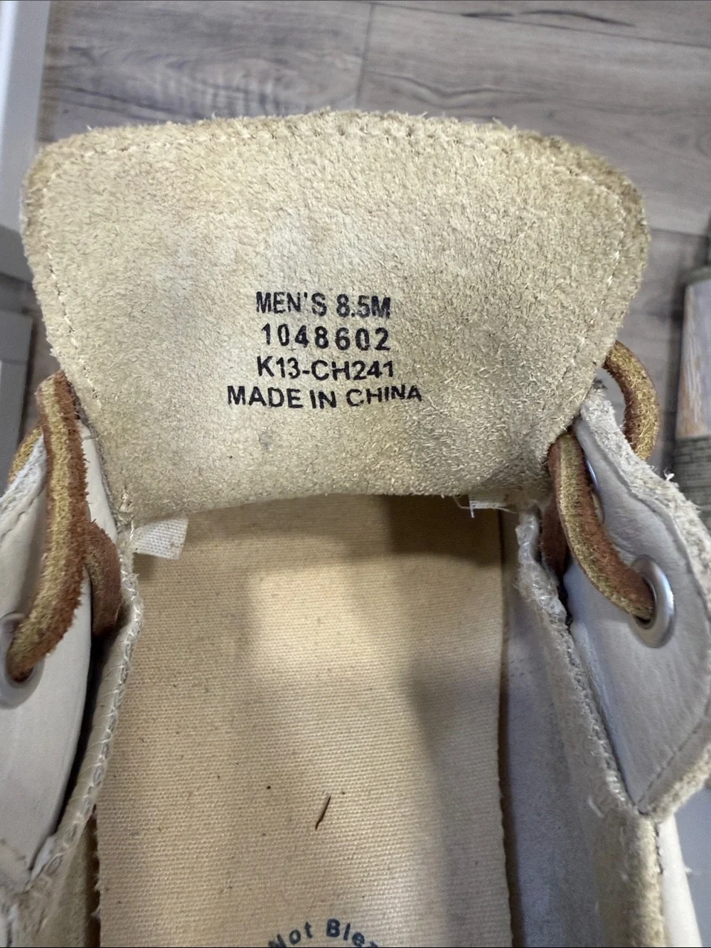 Sperry Top-Sider Men’s 8.5M White Leather Boat Shoes Brown Laces